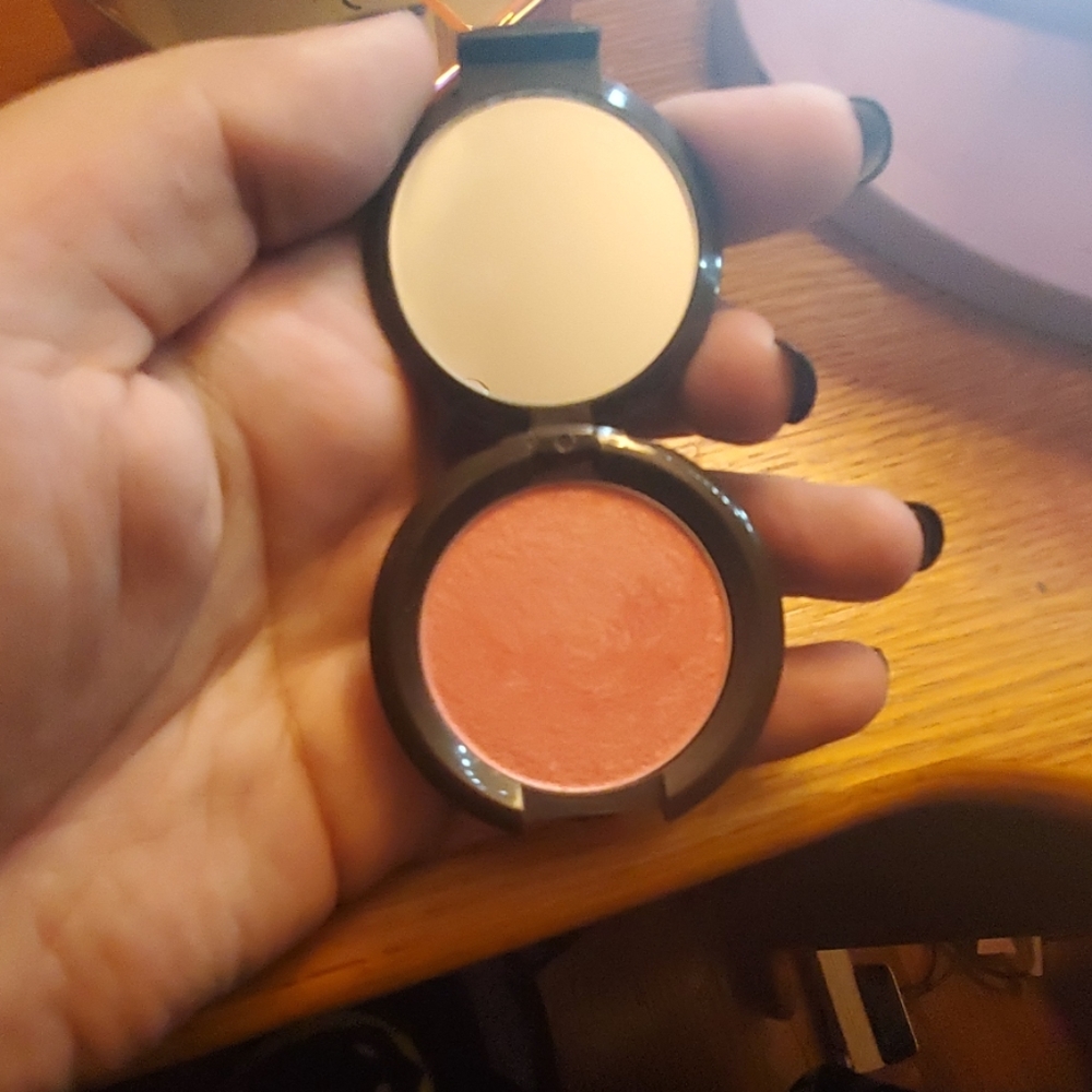 Becca Mini Blush in Camellia